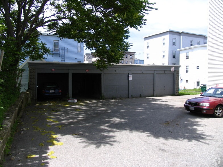 162-164 Riverside St, Lowell, MA à vendre - Photo de l’immeuble – Image 2 sur 5