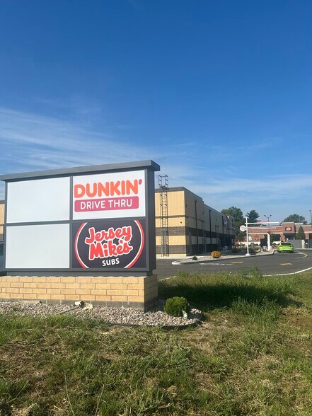 275 US 30, Schererville, IN à louer - Photo de l’immeuble – Image 2 sur 9