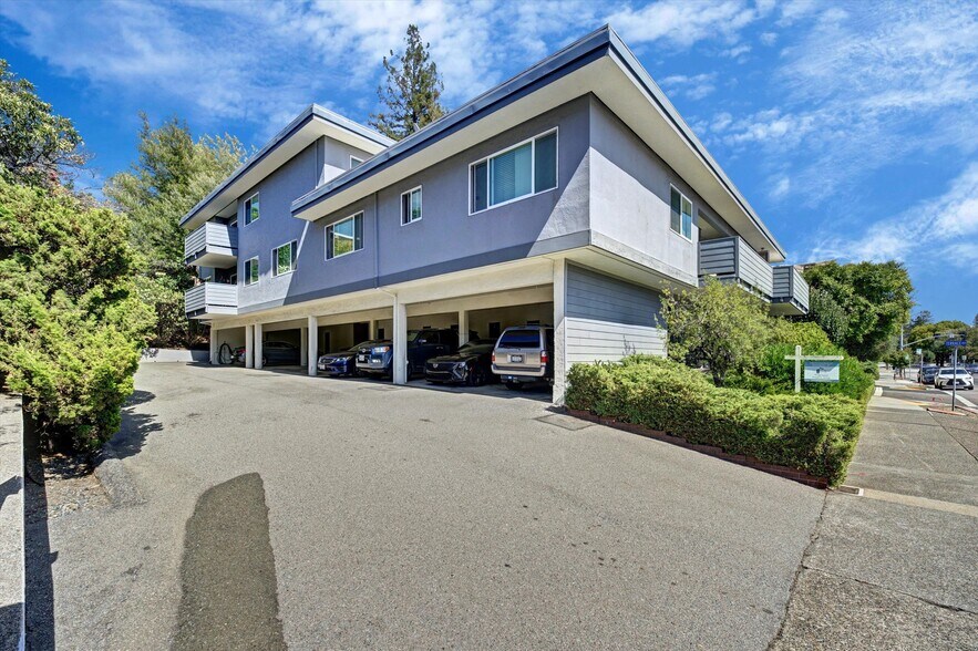 934 Sir Francis Drake Blvd, Greenbrae, CA à vendre - Photo de l’immeuble – Image 2 sur 12