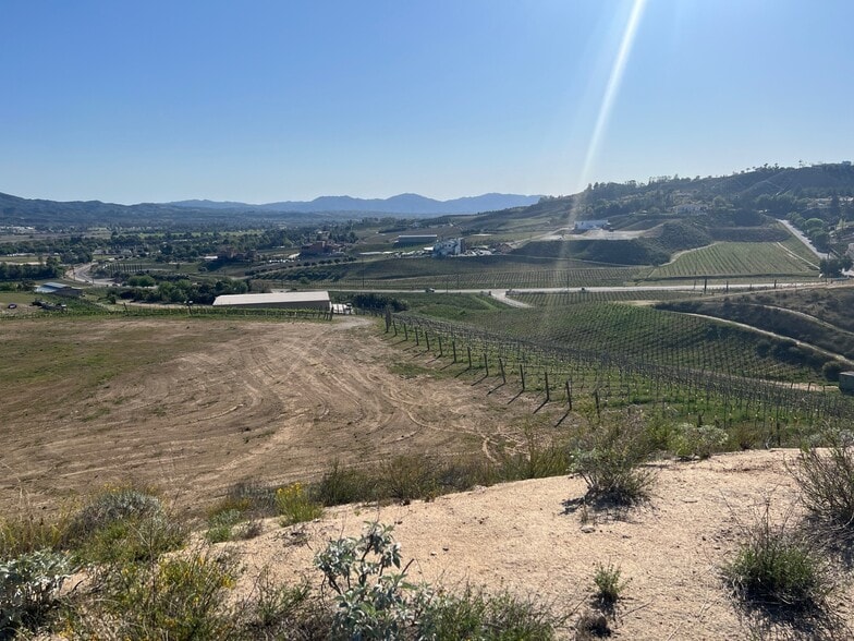 0000 Calle Las Lomas, Temecula, CA à vendre - Photo principale – Image 1 sur 8