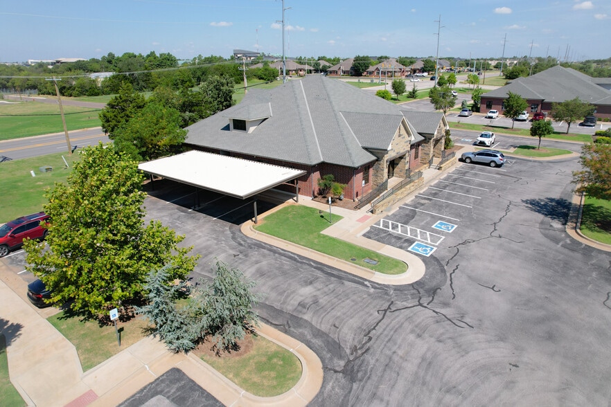 9212 N Kelley Ave, Oklahoma City, OK à vendre - Photo de l’immeuble – Image 2 sur 23