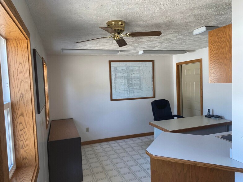 10960 N 142nd St, Waverly, NE à louer - Photo de l’immeuble – Image 2 sur 6
