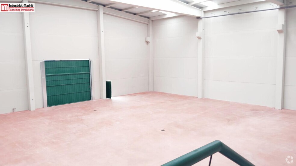 Industriel/Logistique dans Arganda del Rey, Madrid à vendre - Photo de l’immeuble – Image 2 sur 4