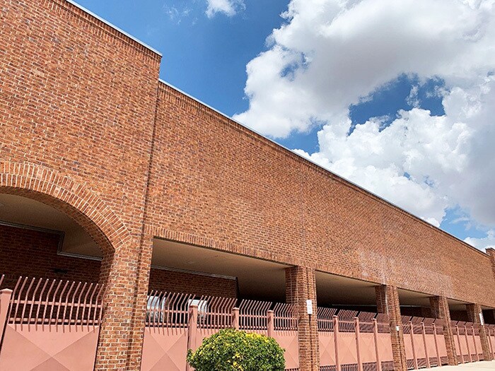 8300 E Gateway Blvd, El Paso, TX à louer Photo de l’immeuble– Image 1 sur 41