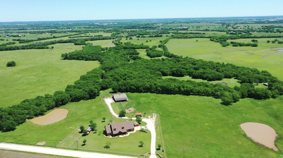 510 COUNTY ROAD 247, Valley View, TX à vendre - Photo de l’immeuble – Image 2 sur 27