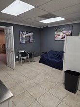 4747 N Nob Hill Rd, Sunrise, FL à louer Photo intérieure– Image 2 sur 13