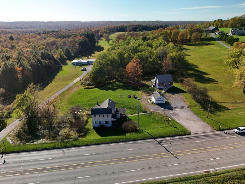 1056 S Saint Marys St, Saint Marys, PA à vendre - Photo principale – Image 1 sur 32