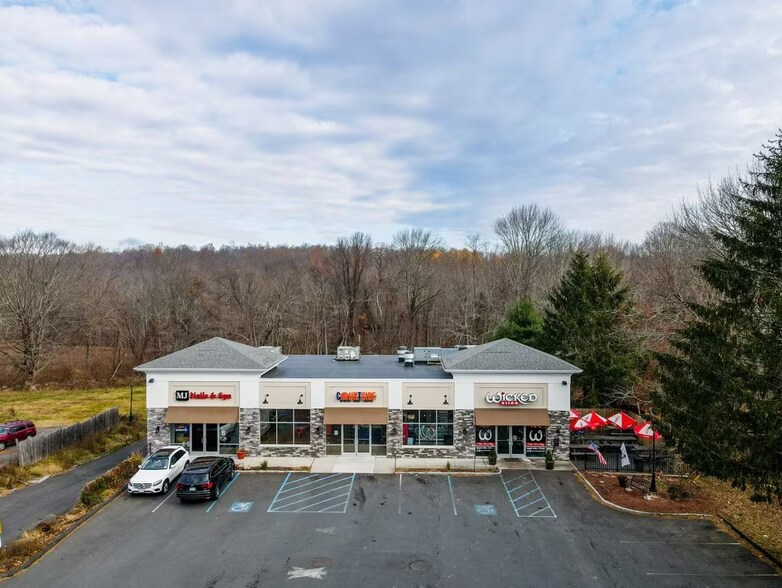 3466 Main St, Coventry, CT à vendre - Photo principale – Image 1 sur 2