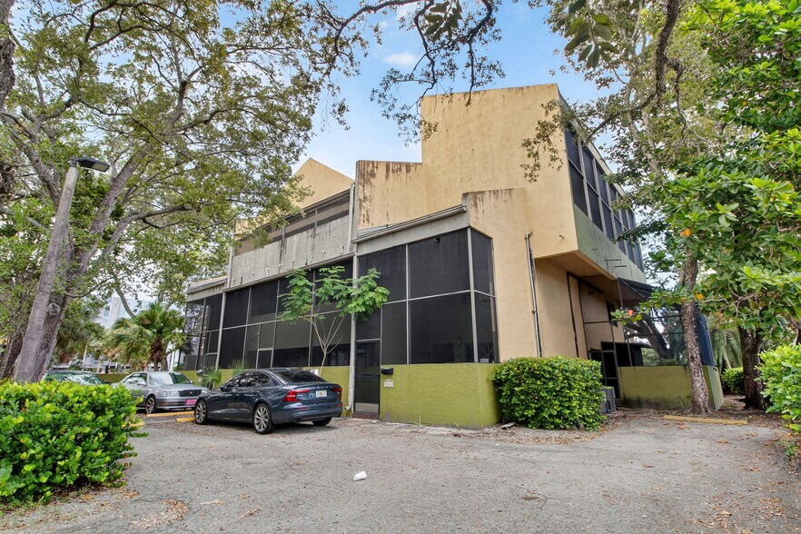 7420 SW 59th Ave, South Miami, FL à vendre - Photo de l’immeuble – Image 3 sur 10