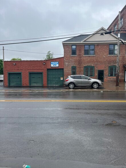 617 Hiawatha Blvd E, Syracuse, NY à louer - Photo de l’immeuble – Image 1 sur 16