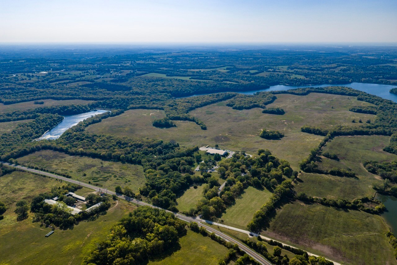 00000 McLouth Rd., Tonganoxie, KS à vendre Photo de l’immeuble– Image 1 sur 117