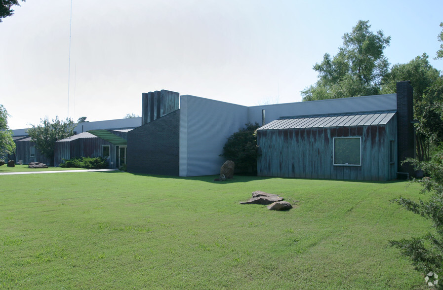 700 Cedar Lake Blvd, Oklahoma City, OK à louer - Photo de l’immeuble – Image 3 sur 3