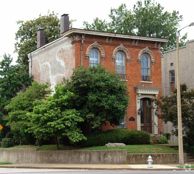671 Jefferson Ave, Memphis, TN à vendre - Photo principale – Image 1 sur 30