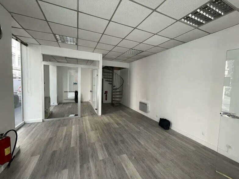 Local commercial dans Lyon à vendre - Photo de l’immeuble – Image 3 sur 6