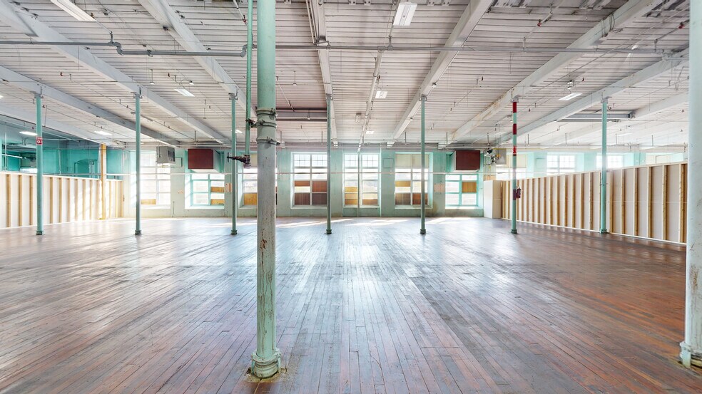 1 Ace St, Fall River, MA à louer - Numérisation 3D Matterport – Image 3 sur 46