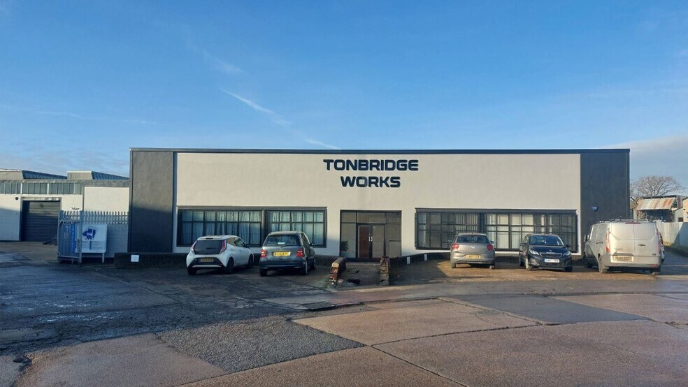 Tonbridge Rd, Romford à louer - Photo de l’immeuble – Image 2 sur 42
