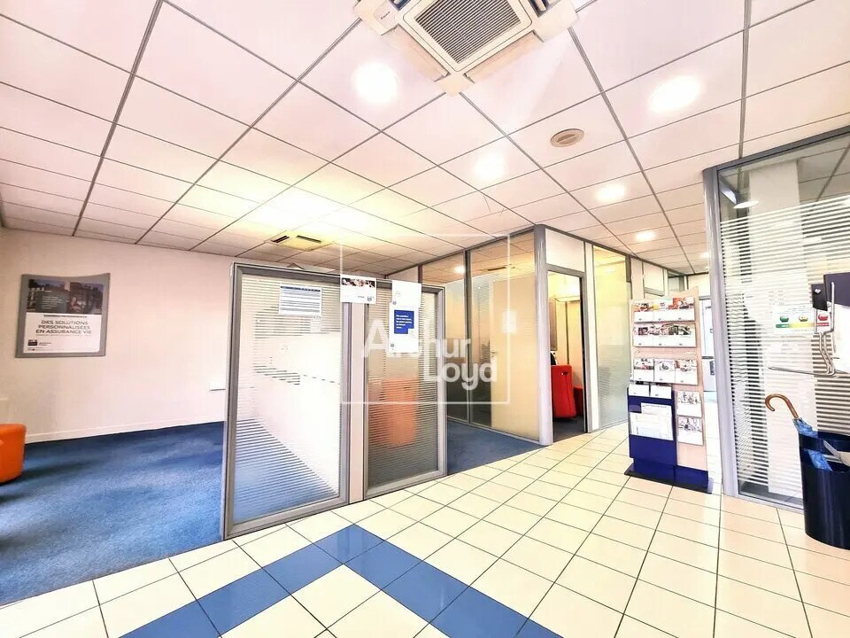 Bureau dans Fontainebleau à louer Photo intérieure– Image 1 sur 5