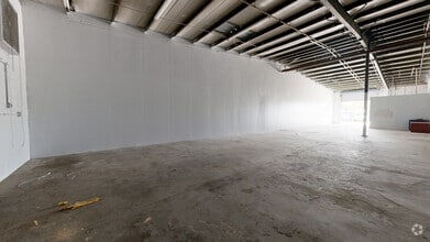 11999 N 49th St, Clearwater, FL à louer Numérisation 3D Matterport– Image 1 sur 3