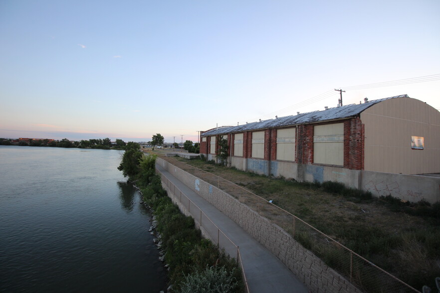 1 Bay Dr, Great Falls, MT à vendre - Photo principale – Image 1 sur 20