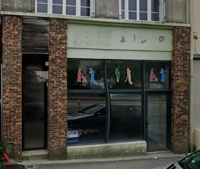 Plus de détails pour Local commercial à louer