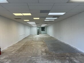 9360 NW 27th Ave, Miami, FL à louer Photo intérieure– Image 2 sur 8