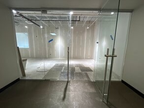 2250 E Devon Ave, Des Plaines, IL à louer Photo de l’immeuble– Image 2 sur 5