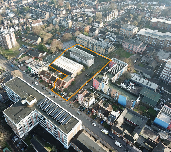 20 Mayday Rd, Thornton Heath à louer - Photo de l’immeuble – Image 2 sur 2