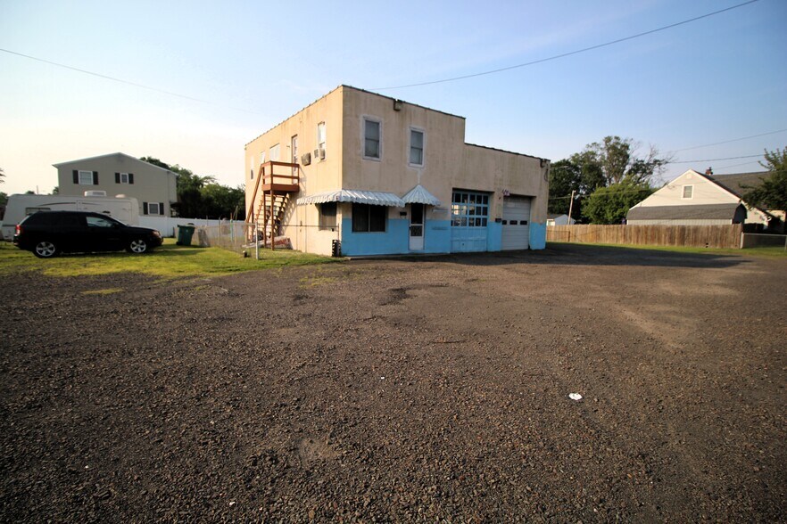 1707 State Rd, Croydon, PA à vendre - Photo de l’immeuble – Image 2 sur 31
