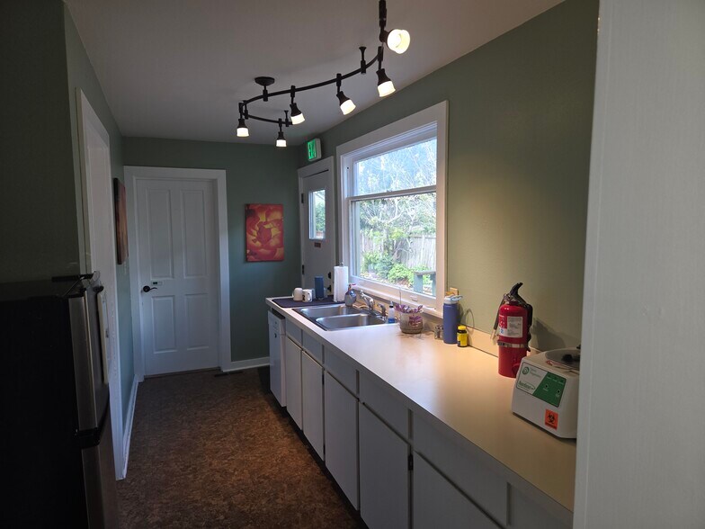 1707 F St, Bellingham, WA à louer - Photo intérieure – Image 3 sur 6