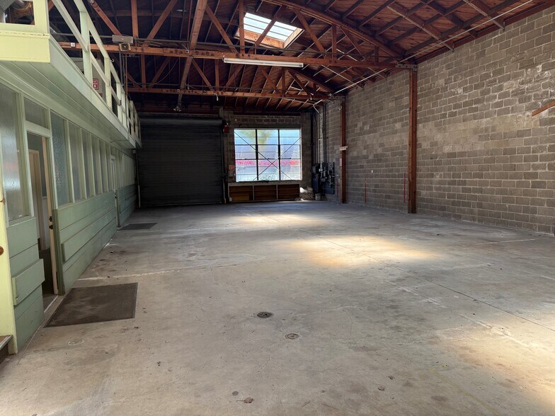 482 25th St, Oakland, CA à vendre - Photo de l’immeuble – Image 3 sur 5