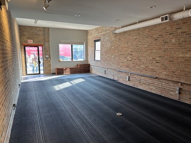 1434 W Montrose Ave, Chicago, IL à louer - Photo de l’immeuble – Image 3 sur 42