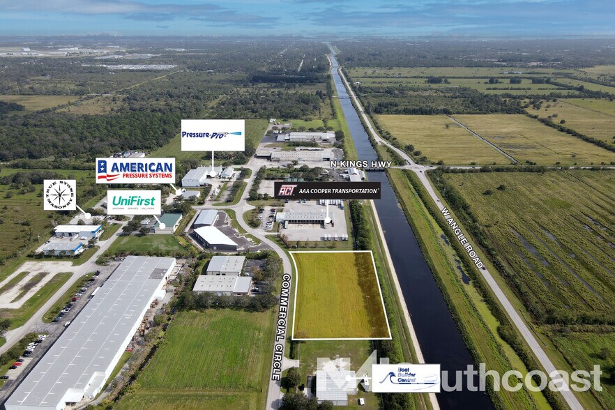 7491 Commercial Cir, Fort Pierce, FL à louer - Photo de l’immeuble – Image 2 sur 4