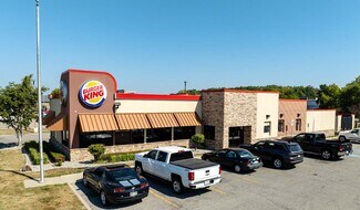 Plus de détails pour 1804 N Wayne St, Angola, IN - Local commercial à vendre