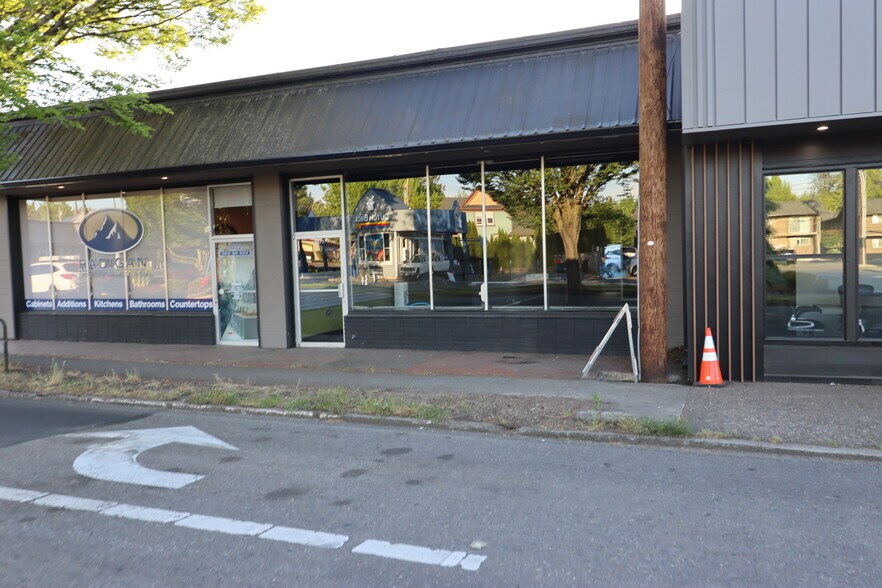1071-1073 Commercial St SE, Salem, OR à louer - Photo de l’immeuble – Image 2 sur 11