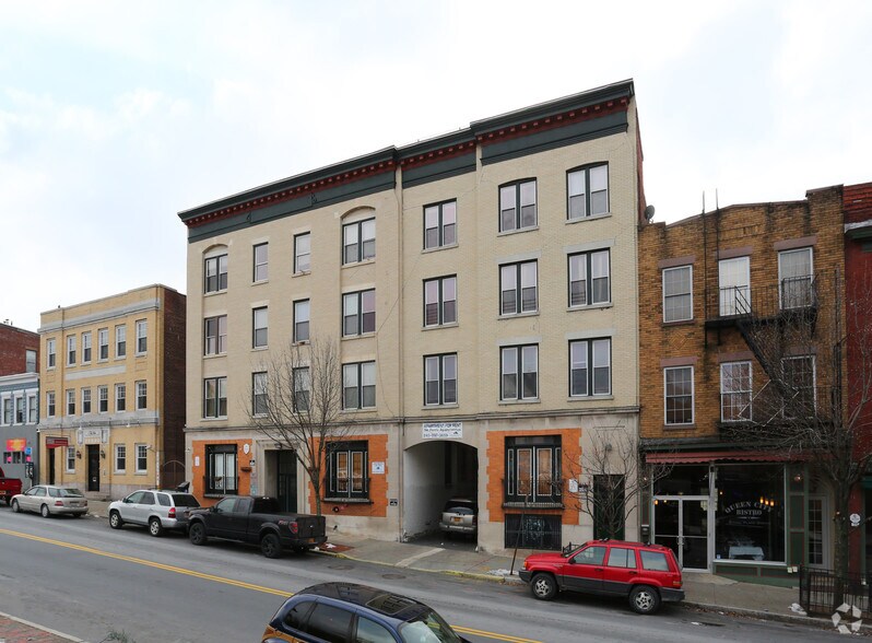 208-210 Main St, Poughkeepsie, NY à vendre - Photo de l’immeuble – Image 3 sur 11