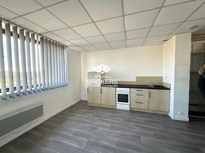 Bureau dans Le Mesnil-Amelot à louer - Photo intérieure – Image 3 sur 18