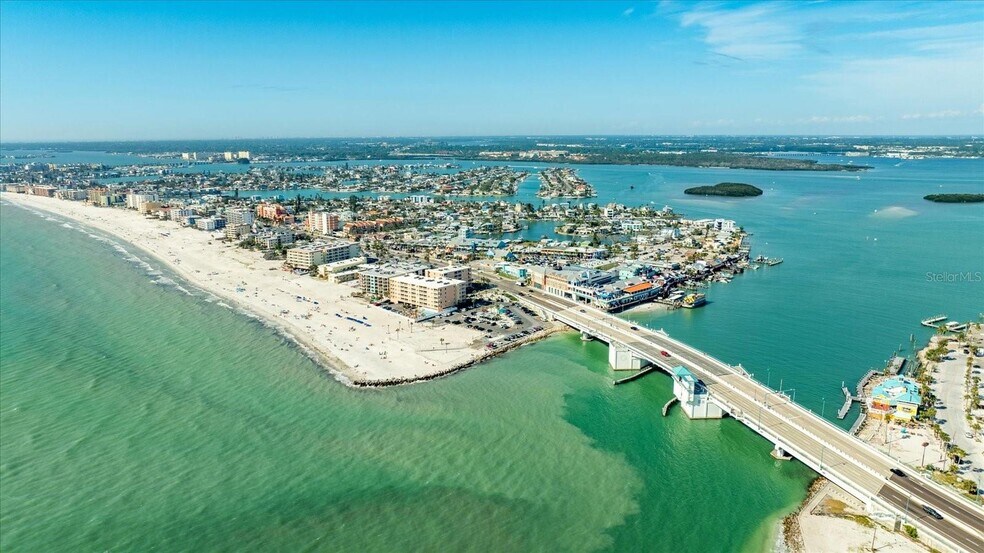 12412 Lagoon Ln, Treasure Island, FL à vendre - Aérien – Image 3 sur 13