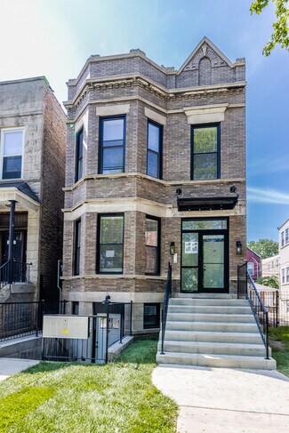 Plus de détails pour 3039 W 19th St, Chicago, IL - Logement à vendre
