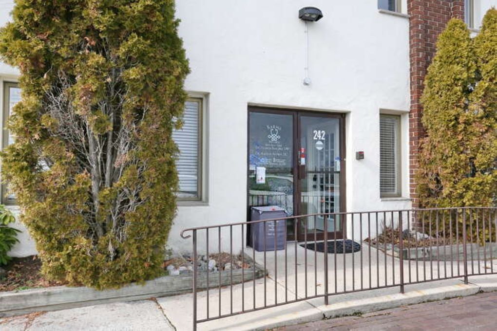 236-246 N Main St, New City, NY à louer Photo de l’immeuble– Image 1 sur 13