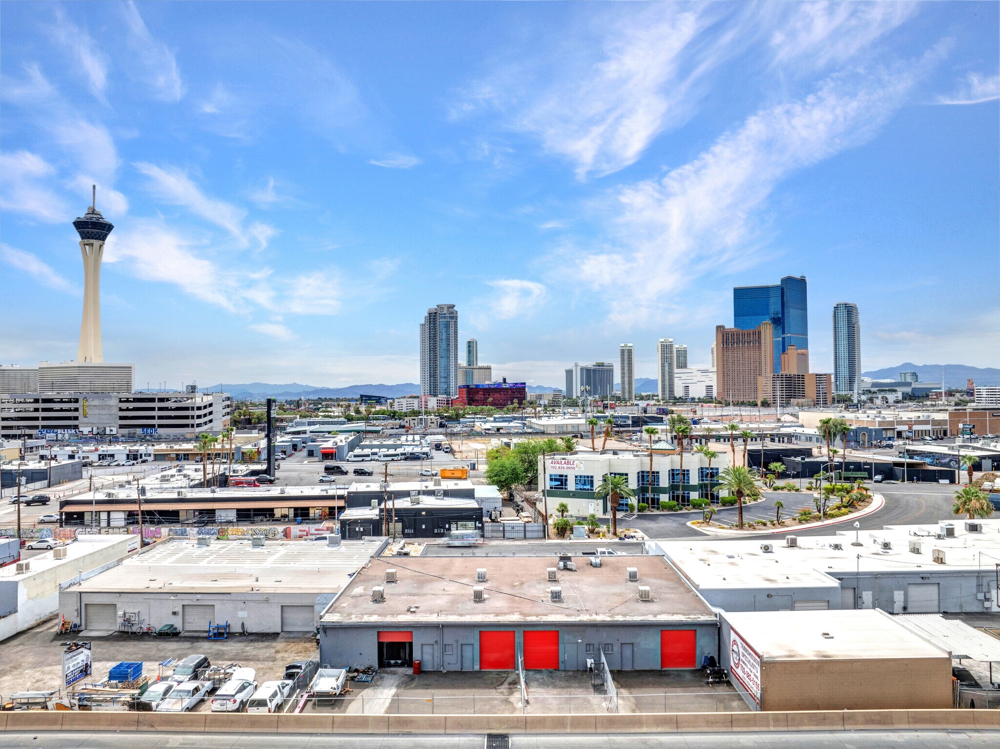 2120 Highland Ave, Las Vegas, NV à louer Photo de l’immeuble– Image 1 sur 9
