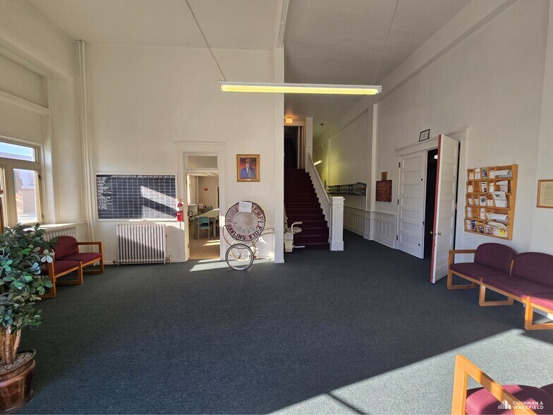 501 W Pine St, Rawlins, WY à vendre - Photo intérieure – Image 2 sur 9