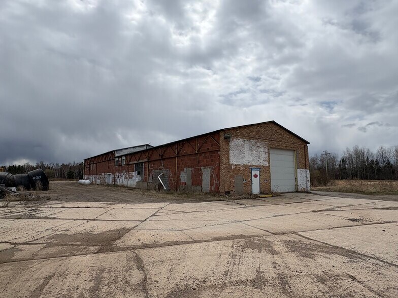 2374 Peat Plant rd, Eveleth, MN à vendre - Photo de l’immeuble – Image 1 sur 21