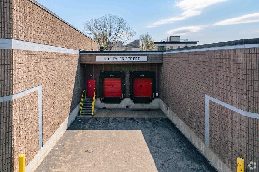 8 Tyler St, Somerville, MA à louer - Photo de l’immeuble – Image 2 sur 9
