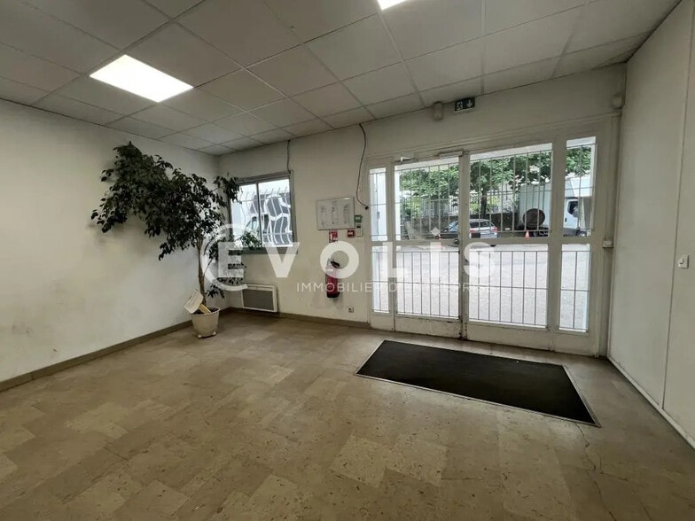 Bureau dans Fontenay-sous-Bois à louer - Hall d’entrée – Image 2 sur 22