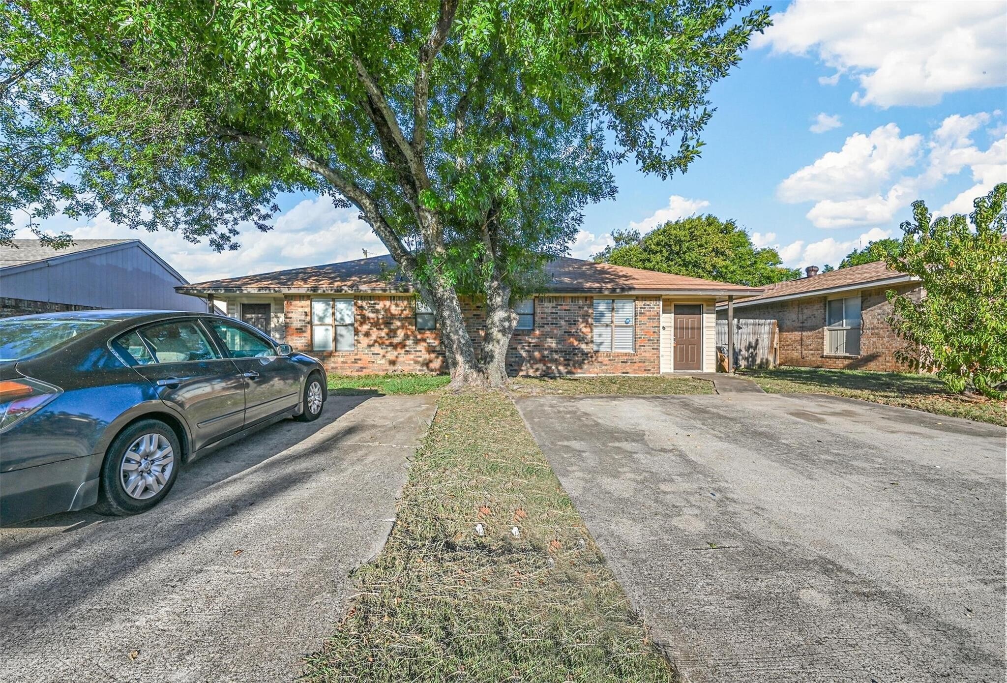 Cedar Hill 4 Full Duplex Package portefeuille de 4 biens à vendre sur LoopNet.fr Photo de l’immeuble– Image 1 sur 16