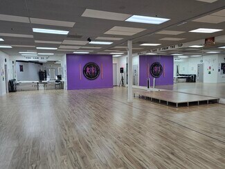 Plus de détails pour 4855 Hopyard Rd, Pleasanton, CA - Local commercial à louer