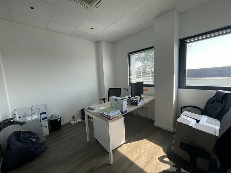 830 Rue Pierre Landais, Caudan à louer - Photo de l’immeuble – Image 3 sur 7
