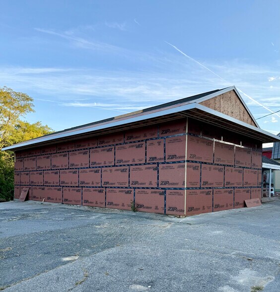 46 Elm St, Amesbury, MA à louer - Photo de l’immeuble – Image 2 sur 16