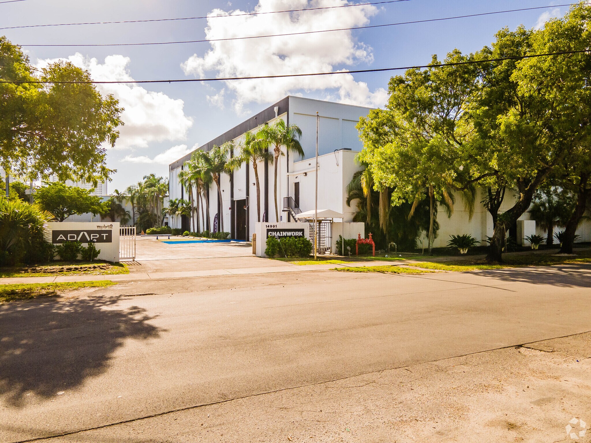 14901 NE 20th Ave, Miami, FL à louer Photo principale– Image 1 sur 7