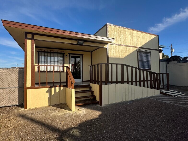 2315 US HWY 83 hwy, Laredo, TX à louer - Photo principale – Image 1 sur 4